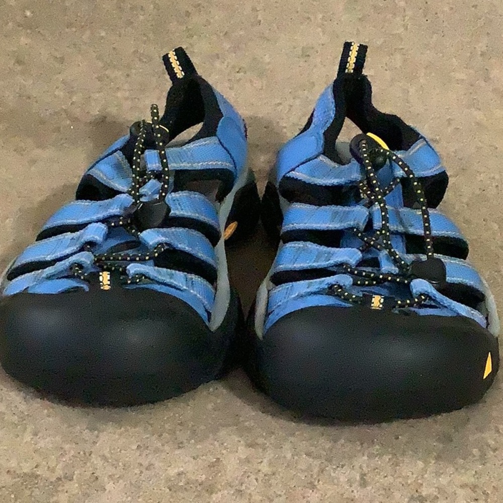 KEEN Sandals Walking/Hiking women’s US Size 6.